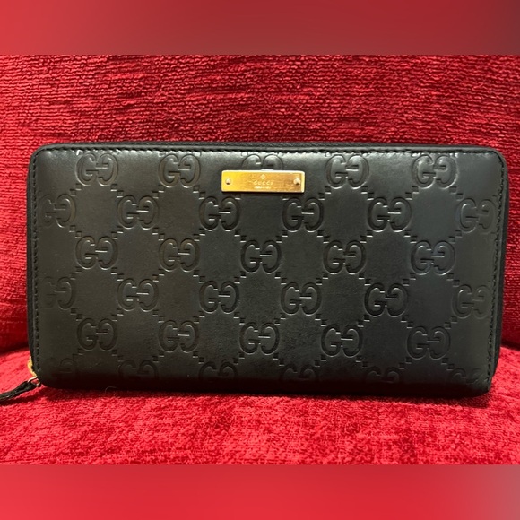 GUCCI AUTHENTIC BLACK EMBOSSED LEATHER ZIPPY WALLET. EUC. - Picture 1 of 10